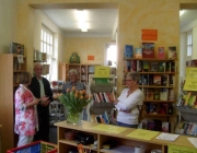 Heimatverein besucht Bücherei Ründeroth, April 2009